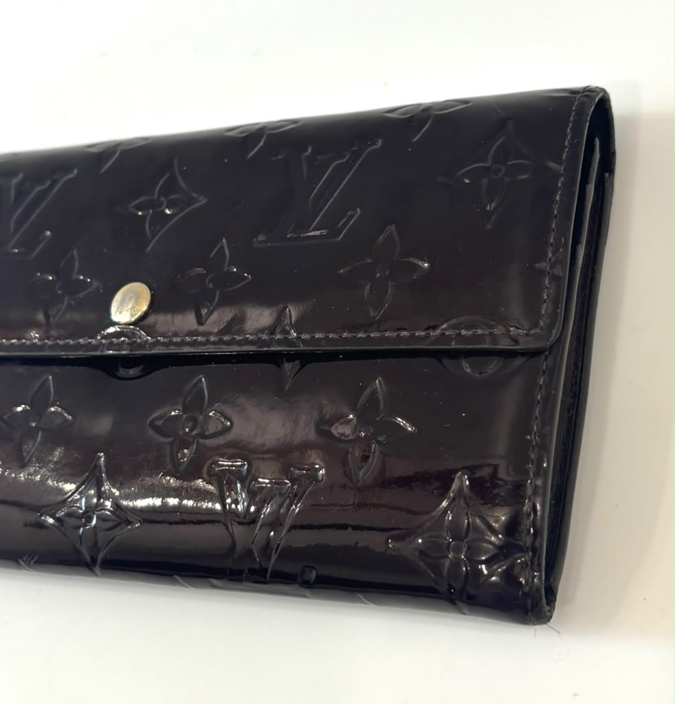 LOUIS VUITTON  MONOGRAM VERNIS SARAH WALLET