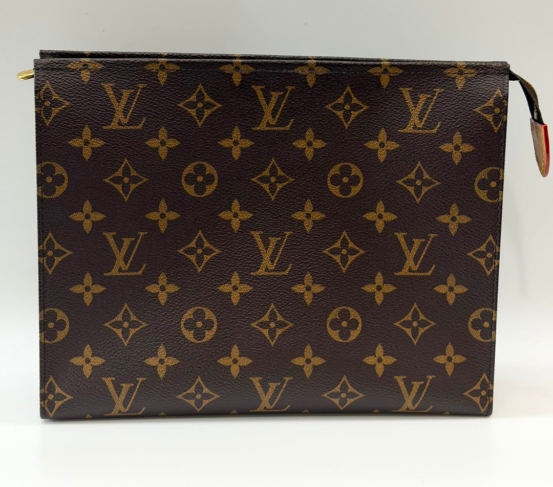 LOUIS VUITTON POCHE TOILETTE