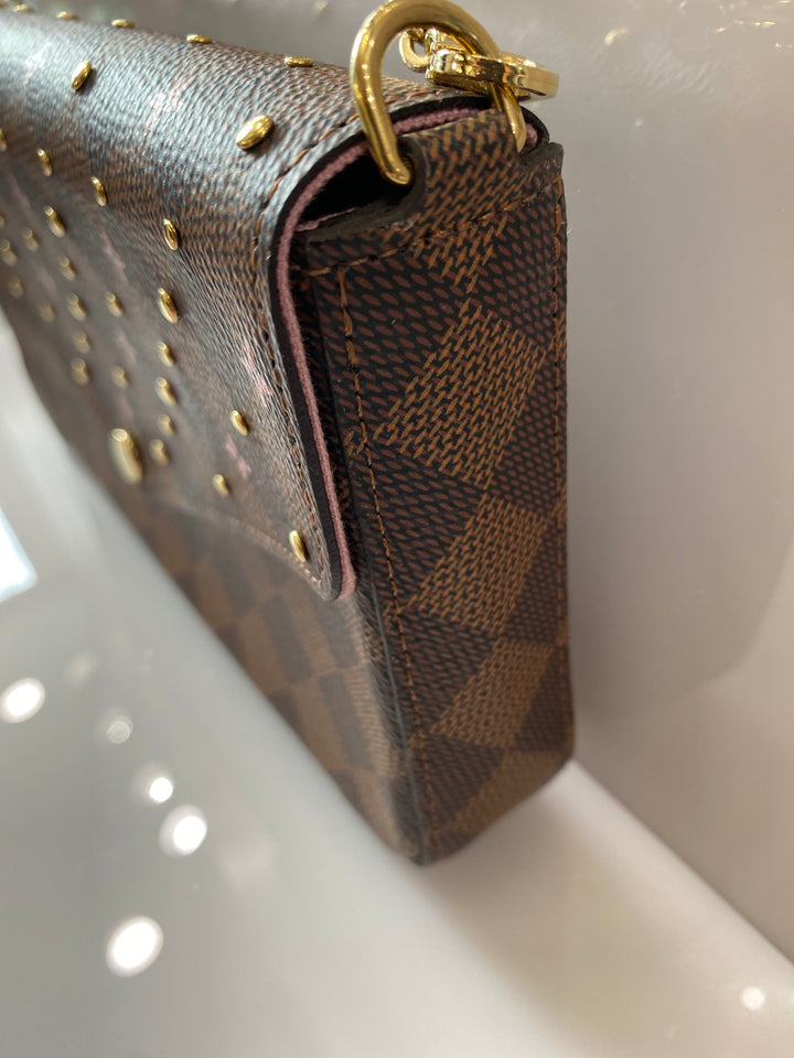LOUIS VUITTON DAMIER EBENE FLOWER STUDDED FELICIE POCHETTE