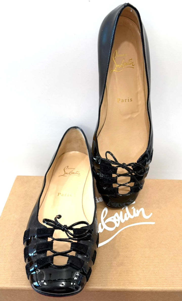 LOUBOUTIN CORSET PATENT LEATHER BALLET FLATS