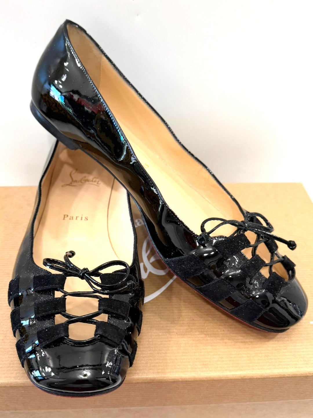LOUBOUTIN CORSET PATENT LEATHER BALLET FLATS