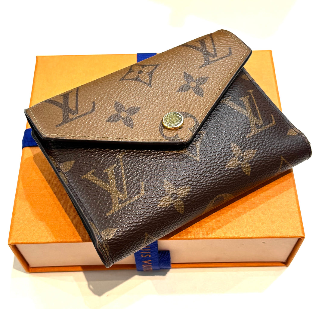 LOUIS VUITTON REVERSE MONOGRAM VICTORINE WALLET