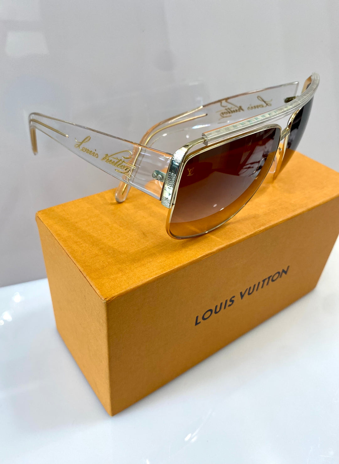 LOUIS VUITTON APPARENCE TRANSPARENT SUNGLASSES