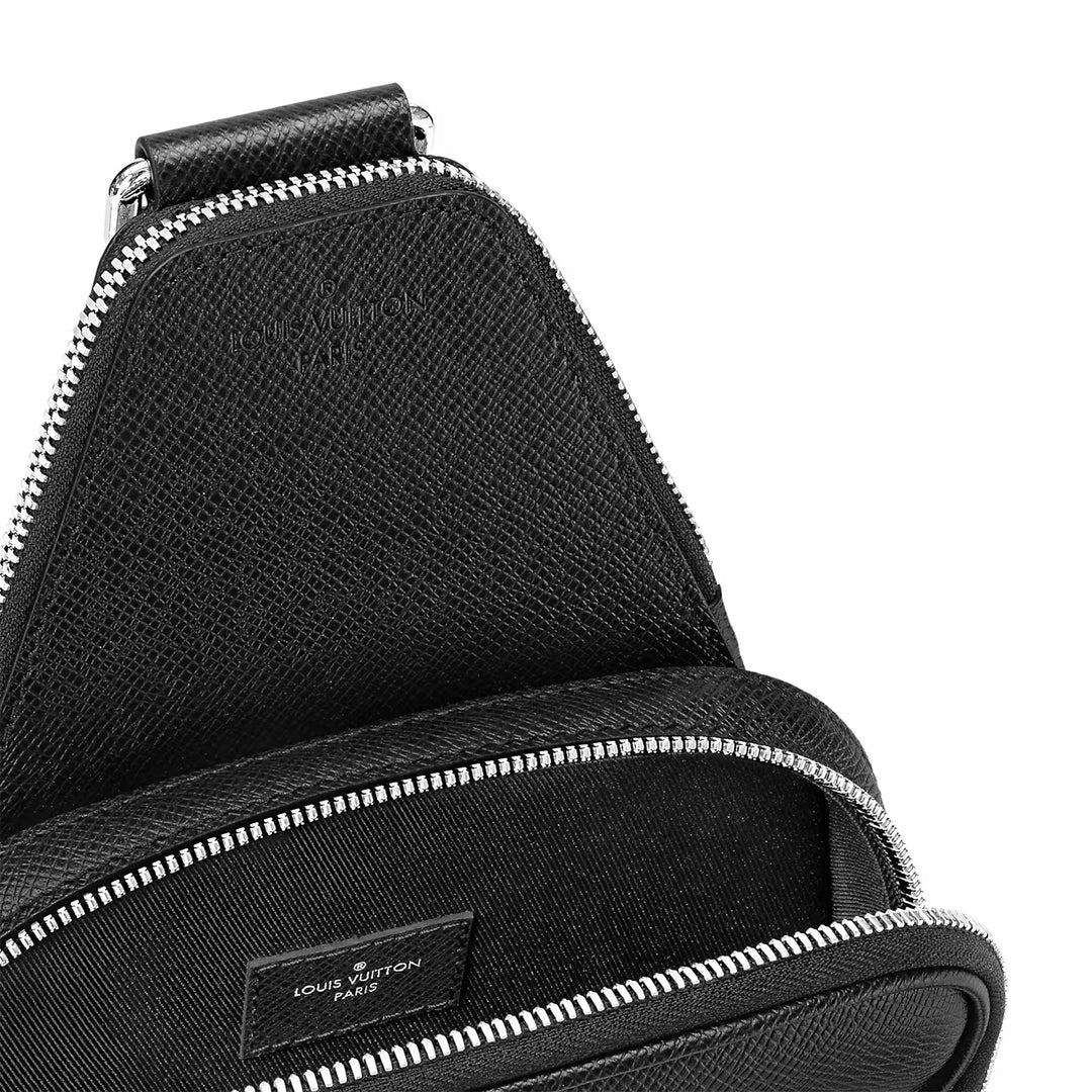 LOUIS VUITTON AVENUE NM BLACK TAIGA LEATHER SLINGBAG