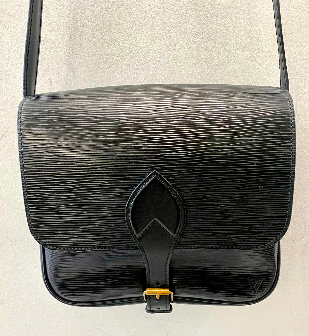 LOUIS VUITTON EPI LEATHER CARTOUCHIERE CROSSBODY BAG