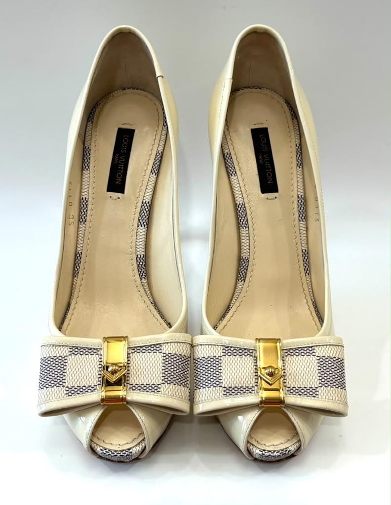 LOUIS VUITTON DAMIER AZUR BOW DAMIA PATENT PEEP TOE PUMPS