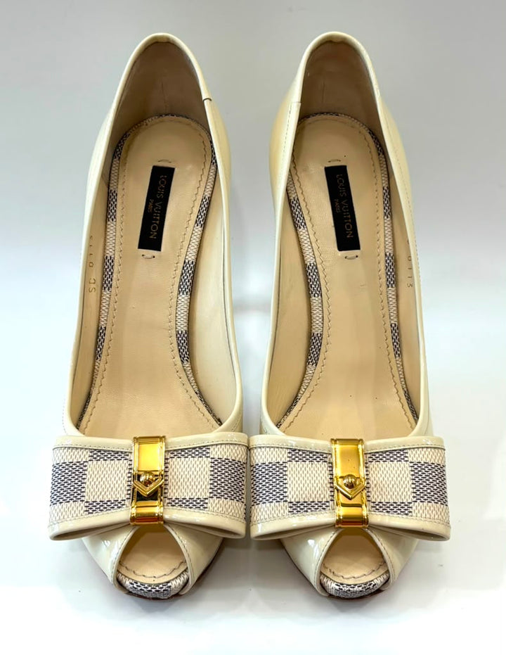 LOUIS VUITTON DAMIER AZUR BOW DAMIA PATENT PEEP TOE PUMPS