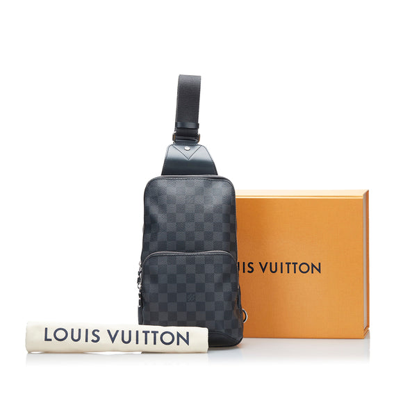 LOUIS VUITTON DAMIER GRAPHITE AVENUE SLING CROSSBODY BACKPACK – Caroline's  Fashion Luxuries