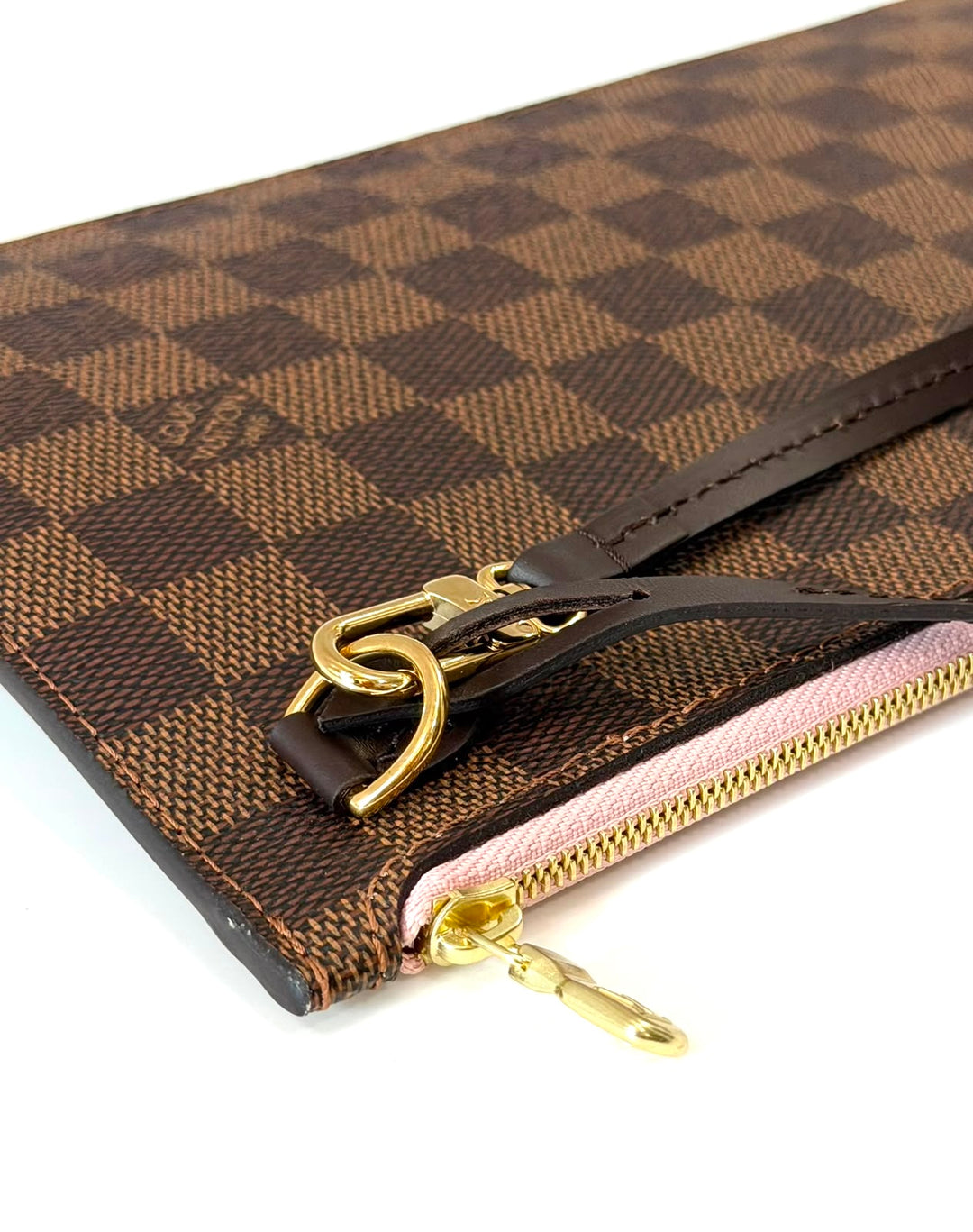 LOUIS VUITTON DAMIER EBENE NEVERFULL POCHETTE WRISTLET ROSE BALLERINE