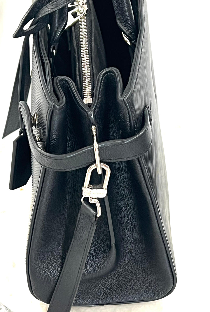 LOUIS VUITTON EPI LEATHER TWIST MM TOTE BAG