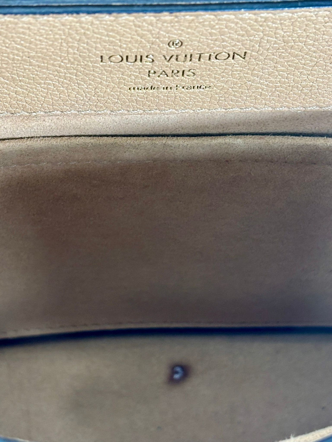 LOUIS VUITTON LOCKME EVER BB CALFSKIN LEATHER SHOULDER BAG