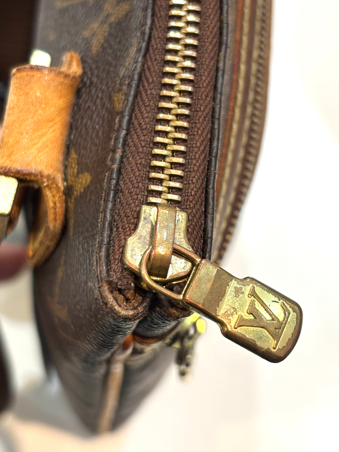 LOUIS VUITTON MONOGRAM BOSPHORE MESSENGER BAG