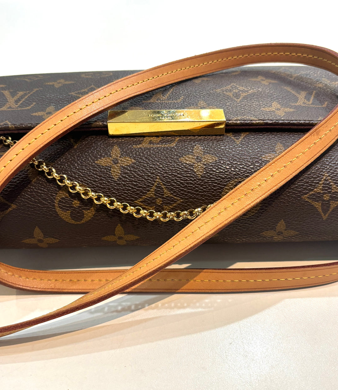 LOUIS VUITTON MONOGRAM FAVORITE MM SHOULDER BAG