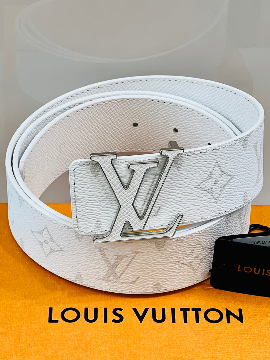 LOUIS VUITTON MONOGRAM LV INITIALS REVERSIBLE BELT
