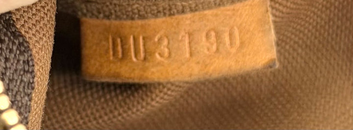 LOUIS VUITTON MONOGRAM MINI CHAIN POCHETTE