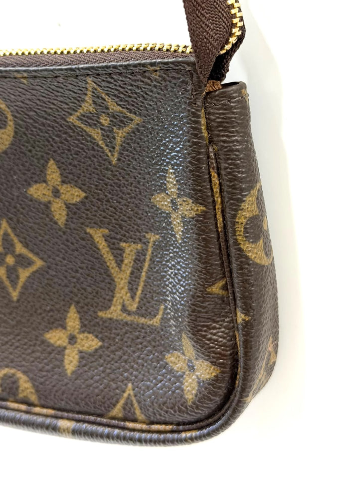 LOUIS VUITTON MONOGRAM MINI CHAIN POCHETTE