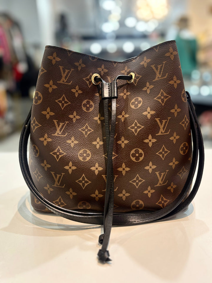LOUIS VUITTON MONOGRAM NÉONOÉ MM DRAWSTRING BUCKET BAG