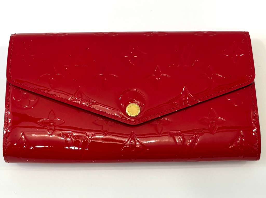 LOUIS VUITTON MONOGRAM EMBOSSED VERNIS SARAH WALLET
