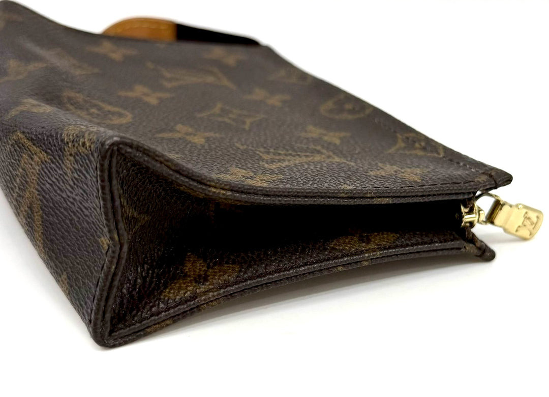 LOUIS VUITTON MONOGRAM TOILETRY POUCH 15