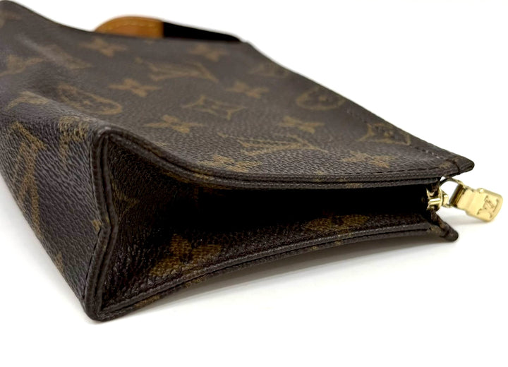 LOUIS VUITTON MONOGRAM TOILETRY POUCH 15