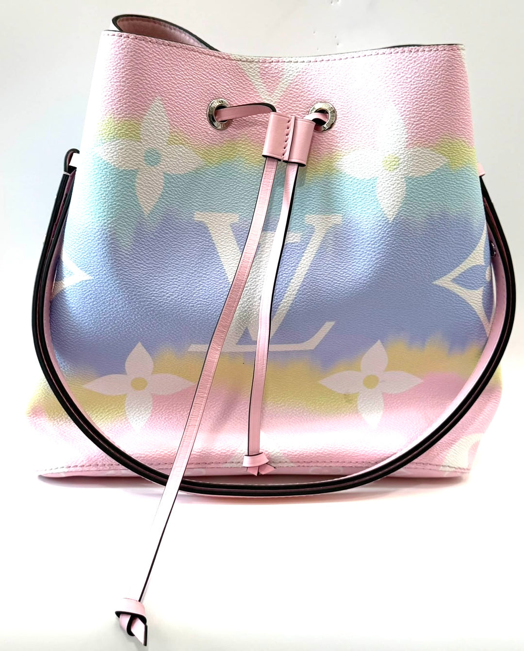LOUIS VUITTON ESCALE NÉONOÉ MM MONOGRAM GIANT PASTEL SHOULDER BAG – LIMITED EDITION