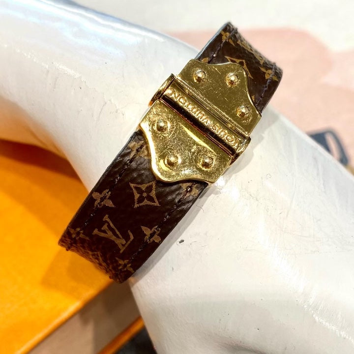 LOUIS VUITTON SPIRIT NANO MONOGRAM BRACELET