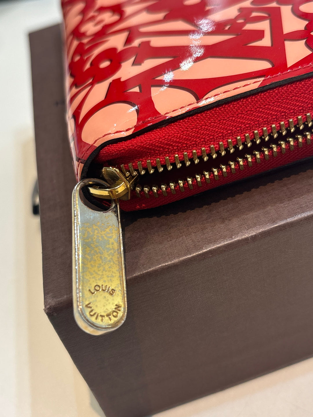 LOUIS VUITTON LIMITED EDITION SWEET MONOGRAM VERNIS ZIPPY WALLET