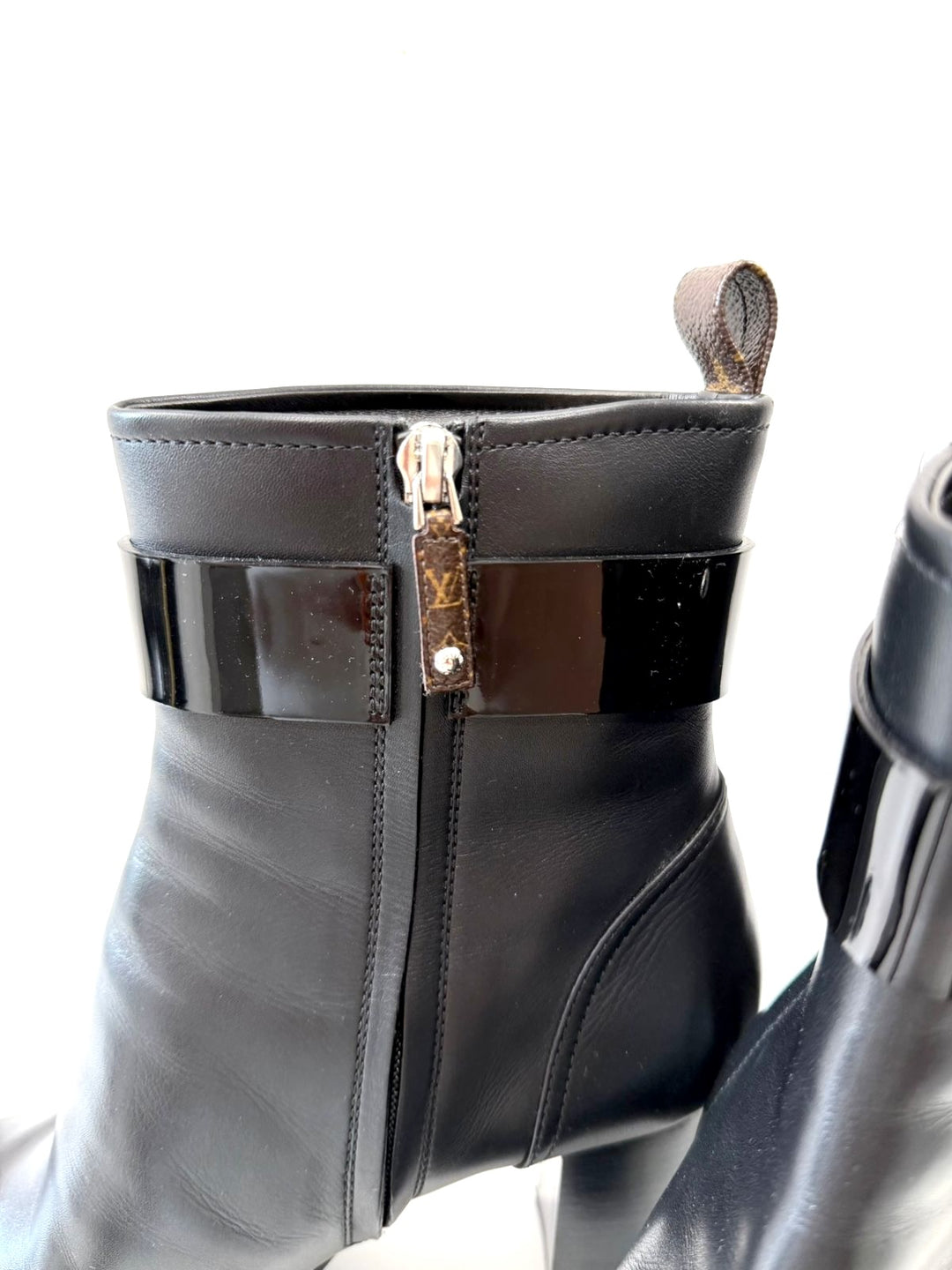 LOUIS VUITTON STAR LINE CALFSKIN LEATHER ANKLE BOOTS