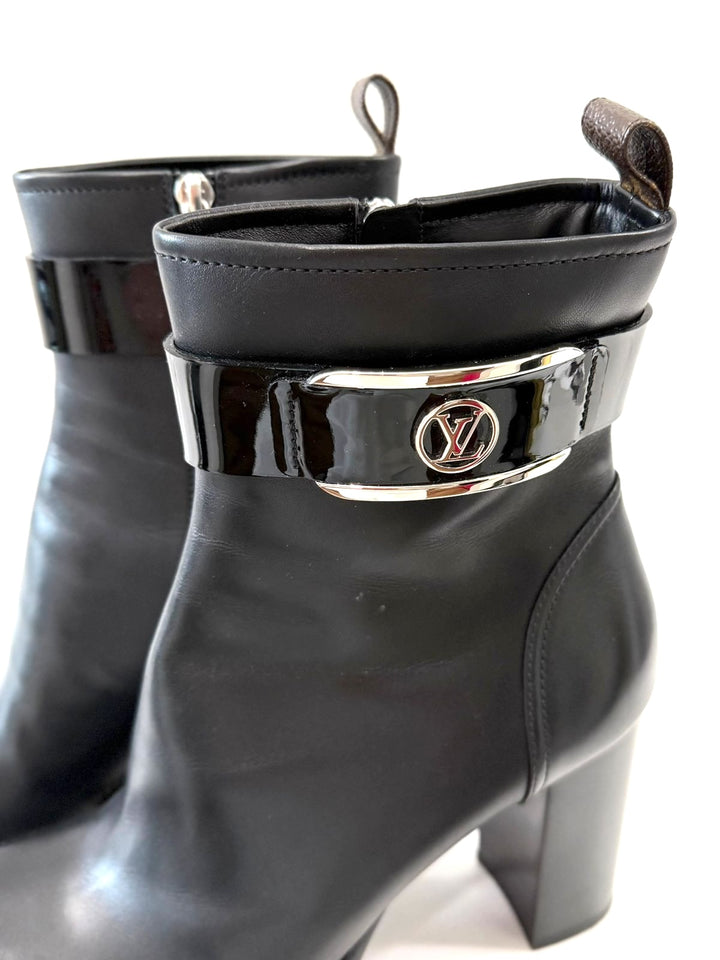 LOUIS VUITTON STAR LINE CALFSKIN LEATHER ANKLE BOOTS