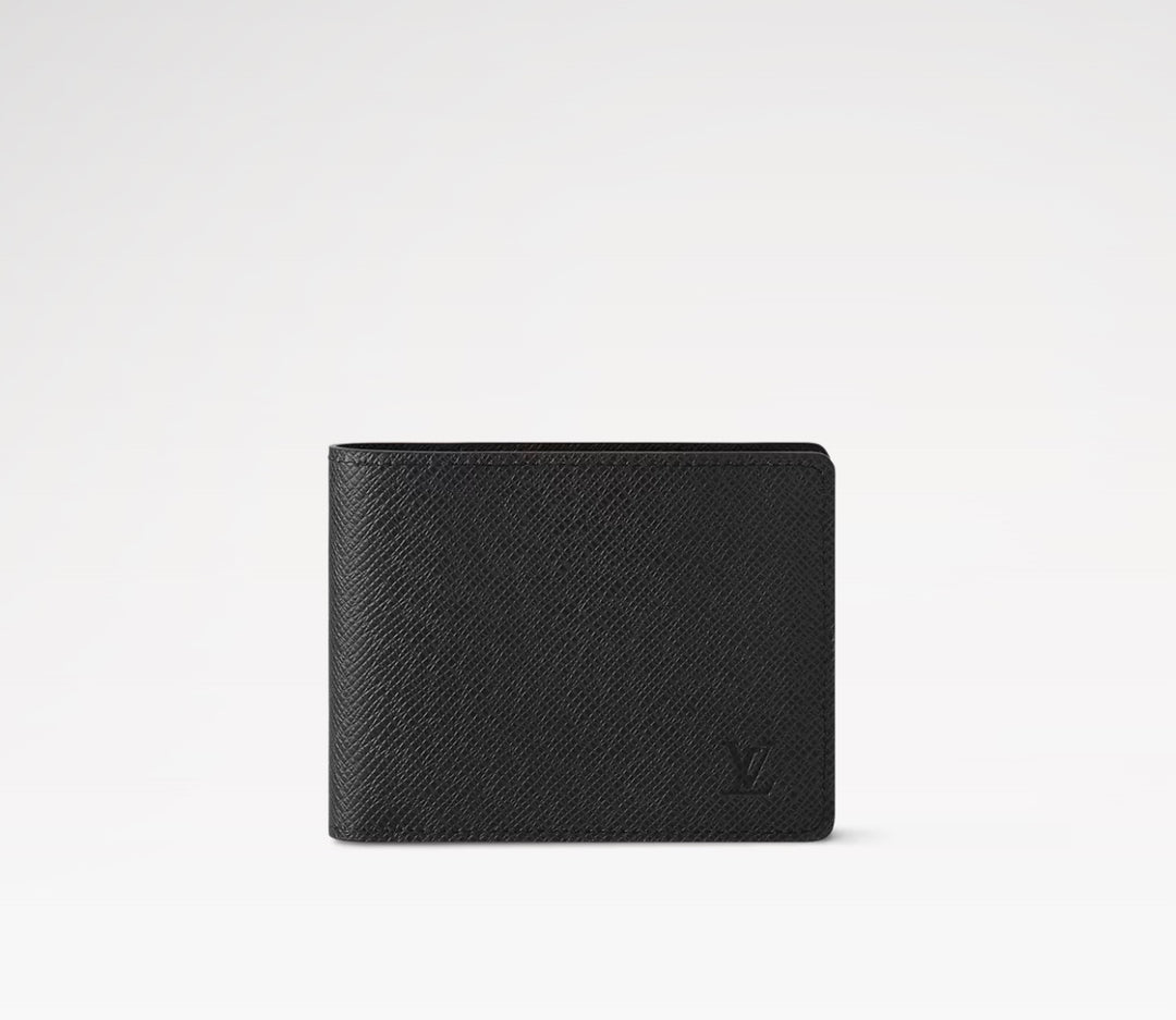 LOUIS VUITTON TAIGA LEATHER MULTIPLE WALLET