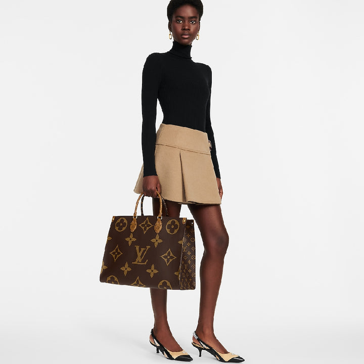 LOUIS VUITTON GIANT REVERSE MONOGRAM ON THE GO TOTE GM – Caroline's Fashion  Luxuries