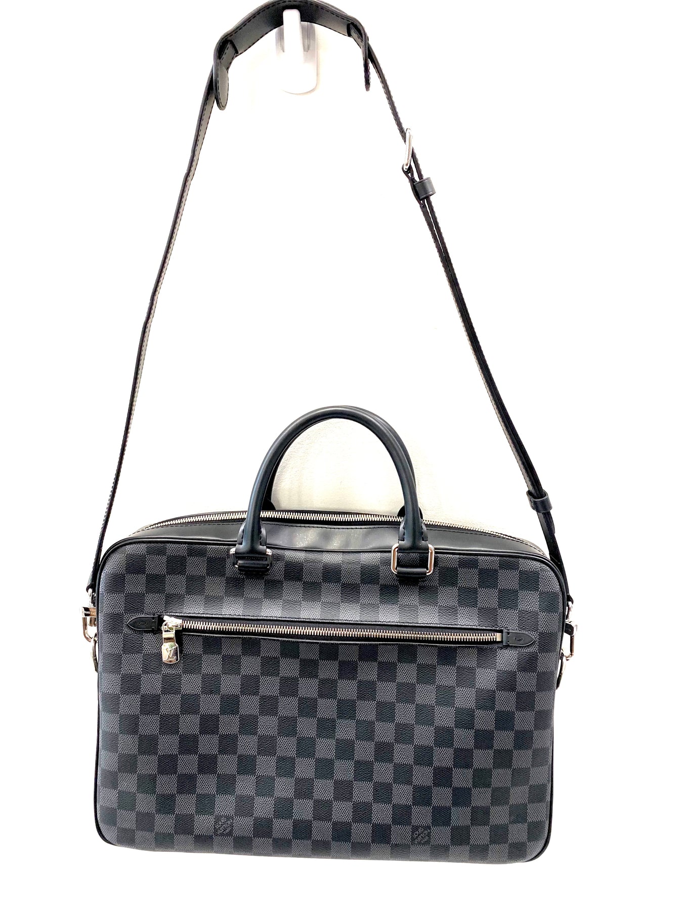 Porte-Documents Business MM  Used & Preloved Louis Vuitton Tote