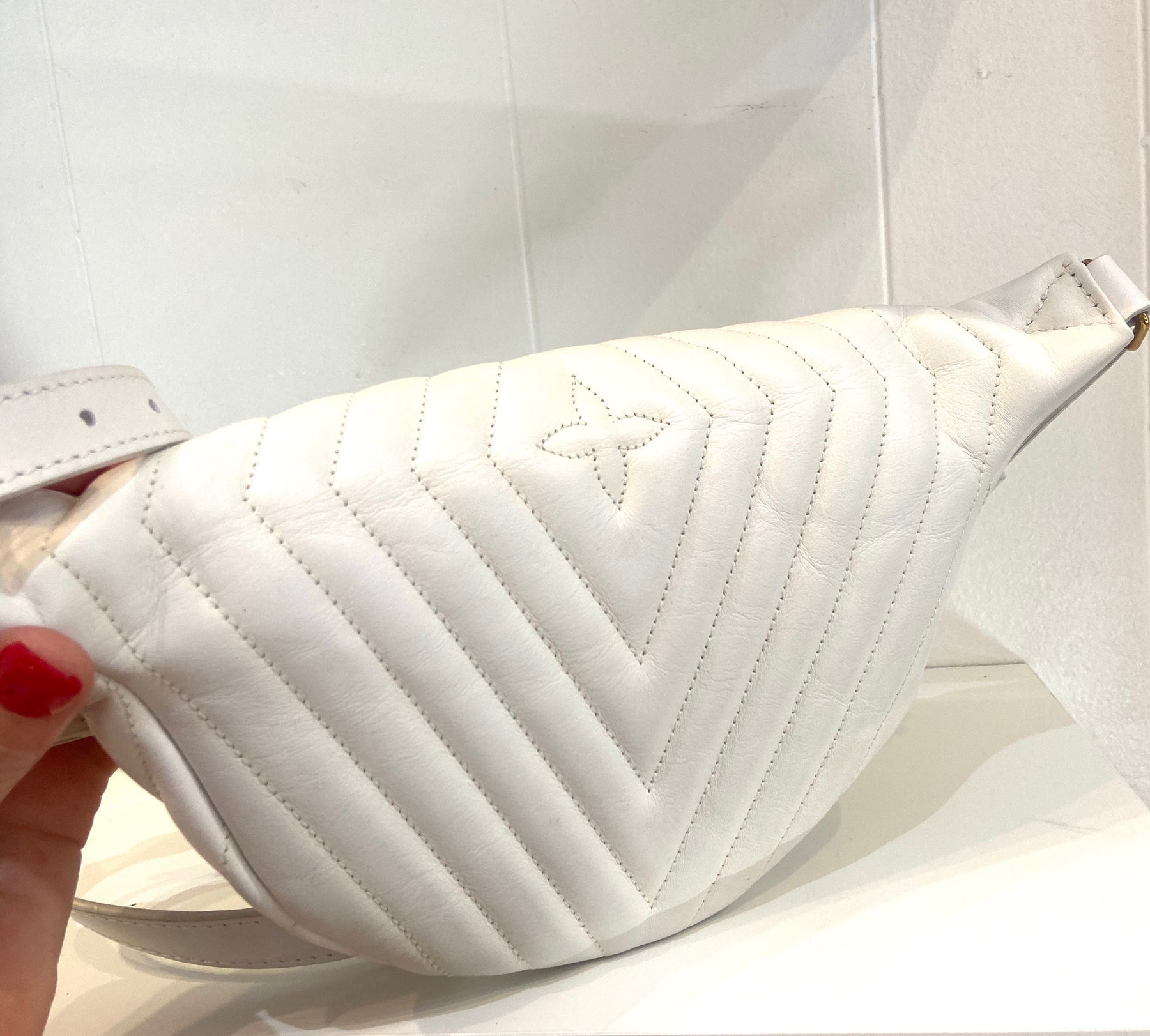 Louis Vuitton White Quilted Calfskin Leather New Wave Bumbag Bag