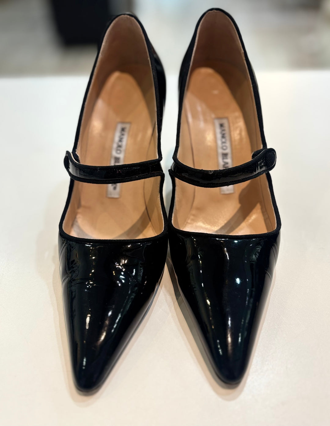 MANOLO BLAHNIK CAMPARI 90 MARY JANE PATENT CALF LEATHER PUMPS