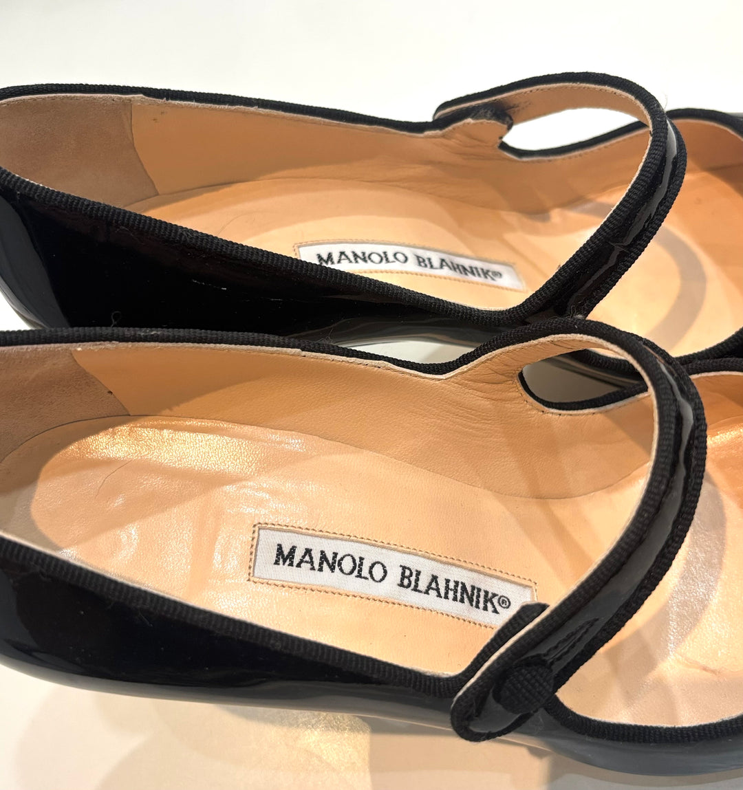 MANOLO BLAHNIK CAMPARI 90 MARY JANE PATENT CALF LEATHER PUMPS