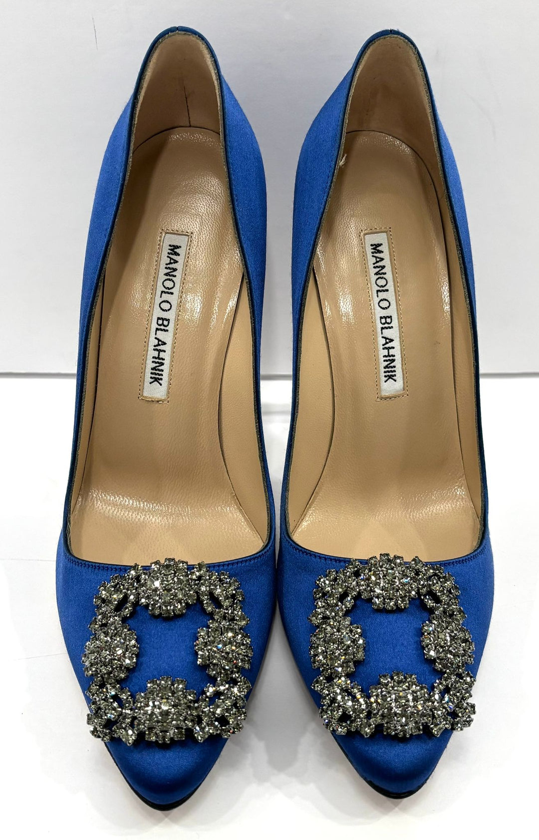 MANOLO BLAHNIK HANGISI JEWEL BUCKLE SATIN PUMPS