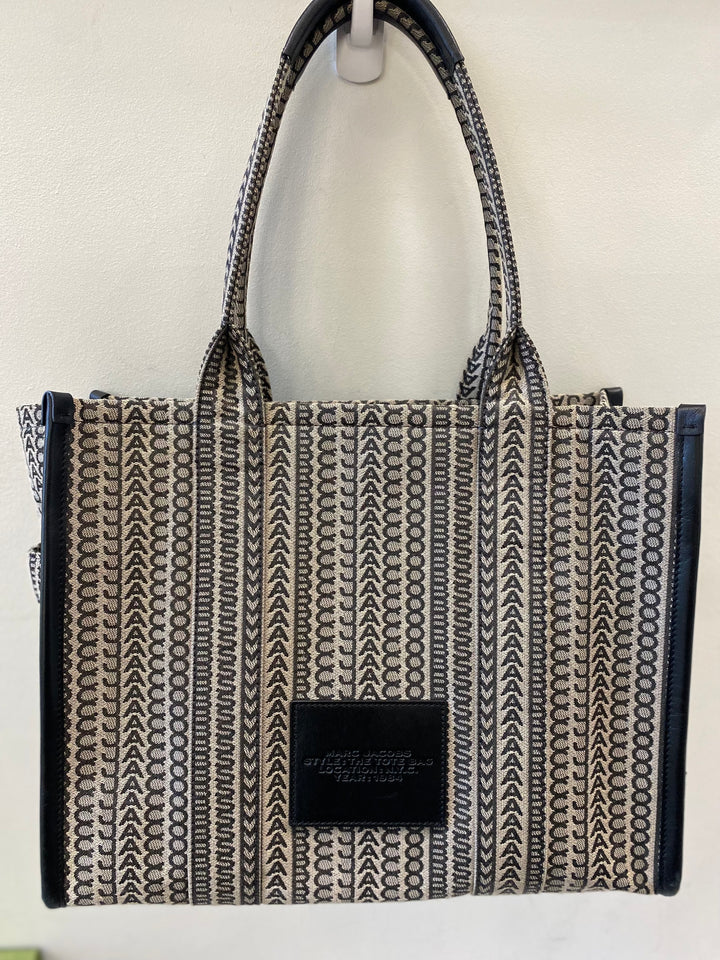 MARC JACOBS MONOGRAM TOTE BAG