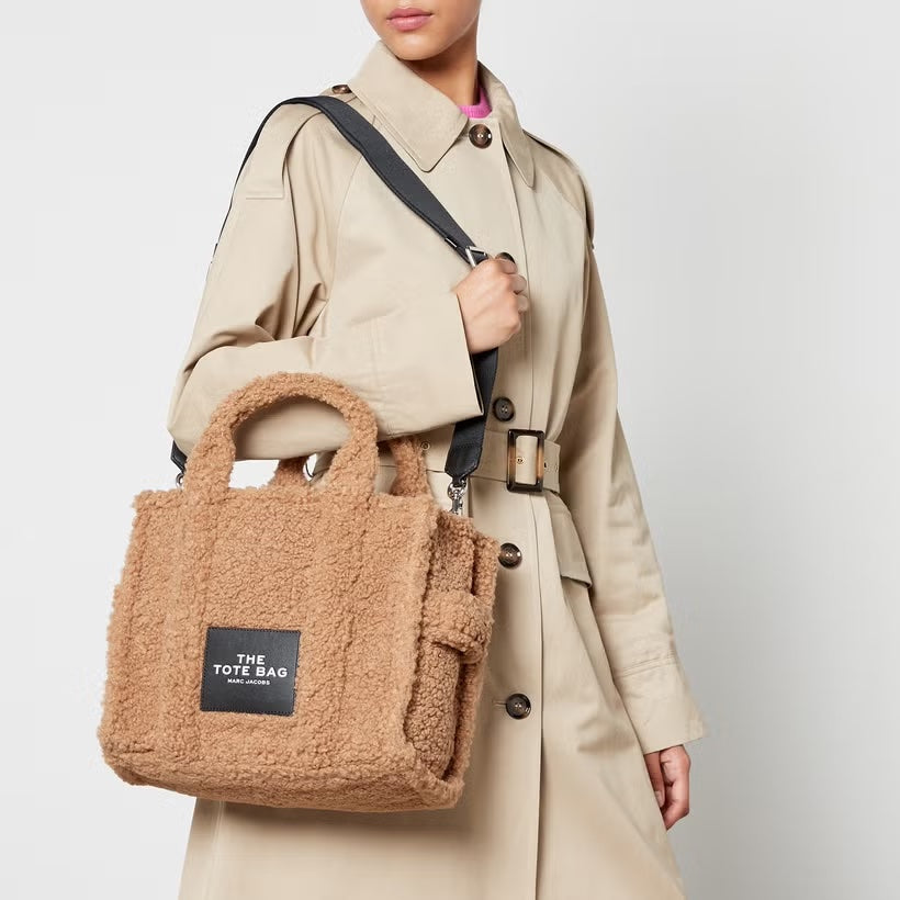 MARC JACOBS THE TEDDY MEDIUM TOTE BAG – Caroline's Fashion Luxuries
