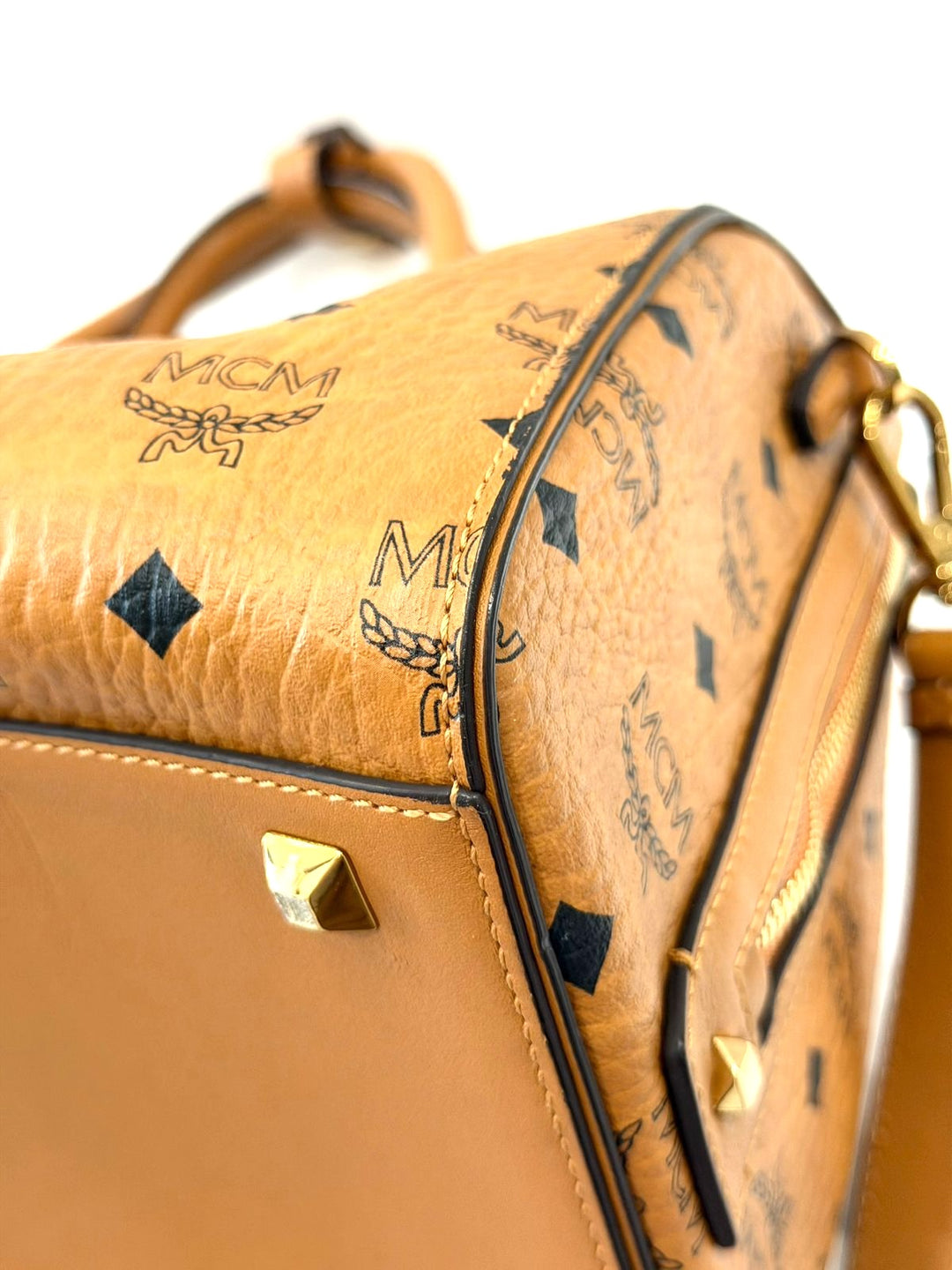 MCM VISETOS MEDIUM BOSTON BAG
