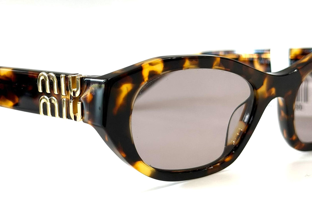 MIU MIU CAT-EYE 09YS TORTOISESHELL SUNGLASSES IN HAVANA