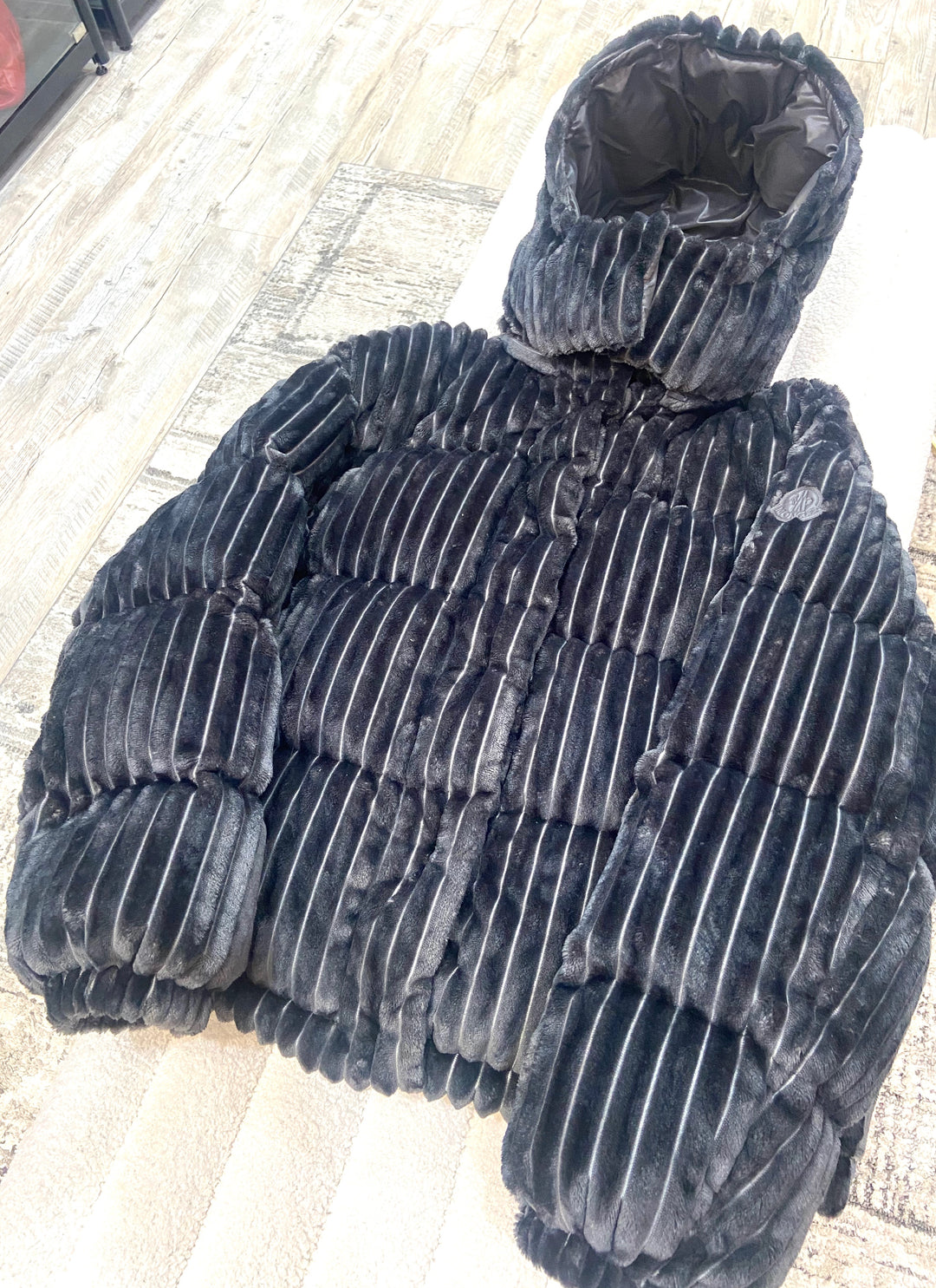 MONCLER DAOS QUILTED VELVET DOWN JACKET