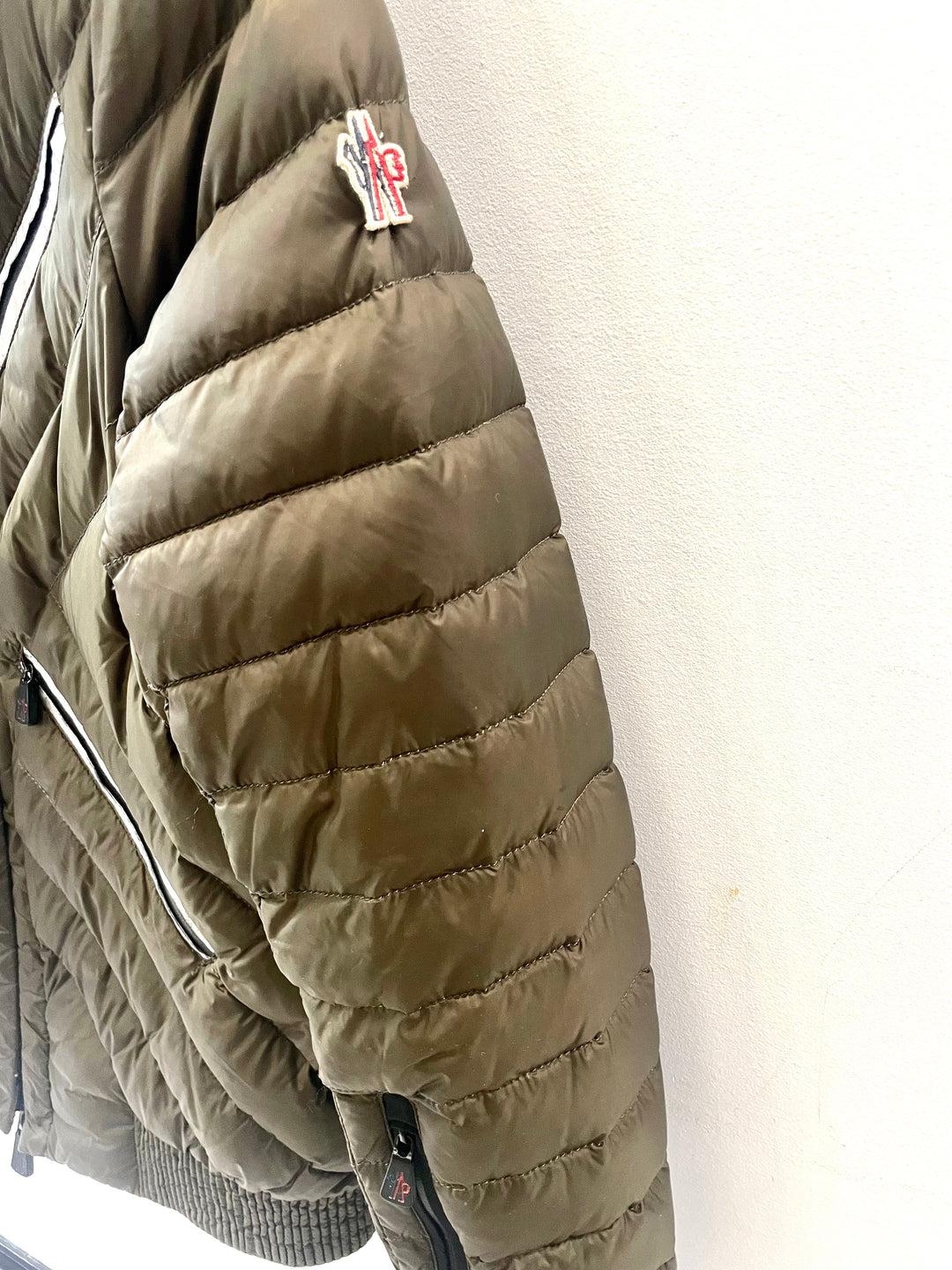 MONCLER PUFFER DOWN JACKET