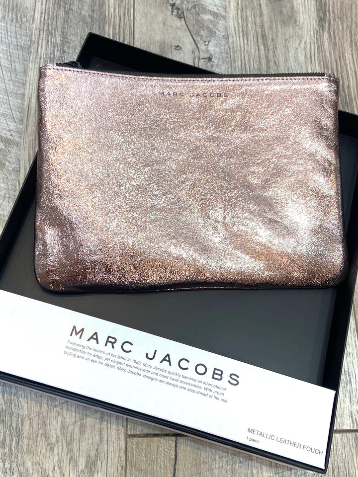 MARC JACOBS METALLIC LEATHER POUCH IN ROSE PINK