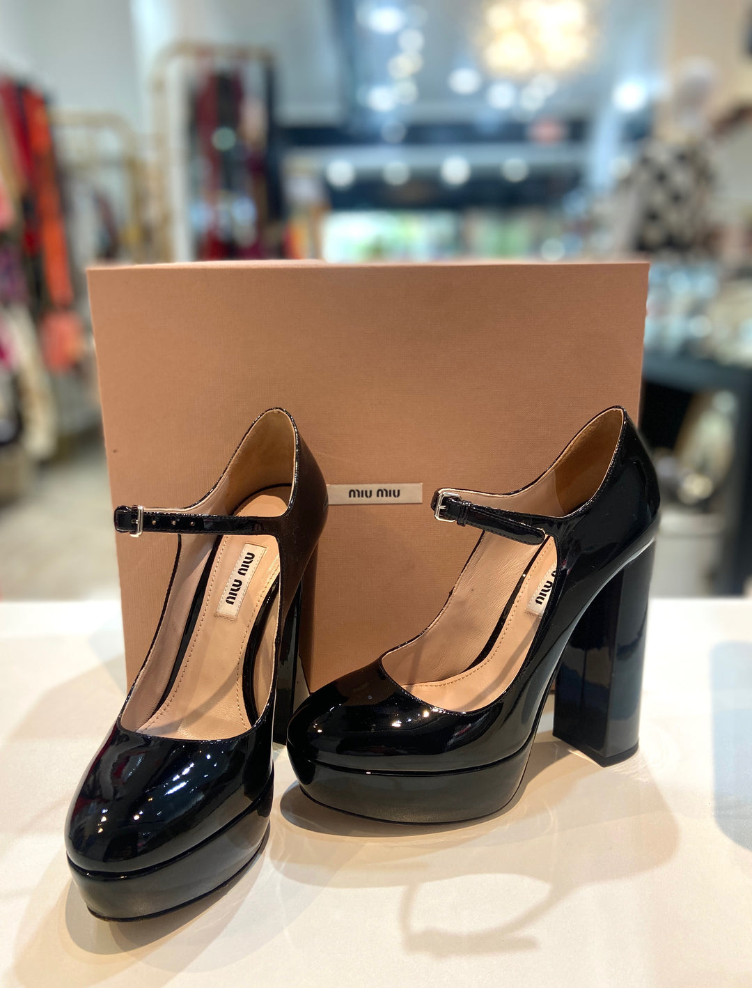 MIU MIU PATENT LEATHER MARY JANE&