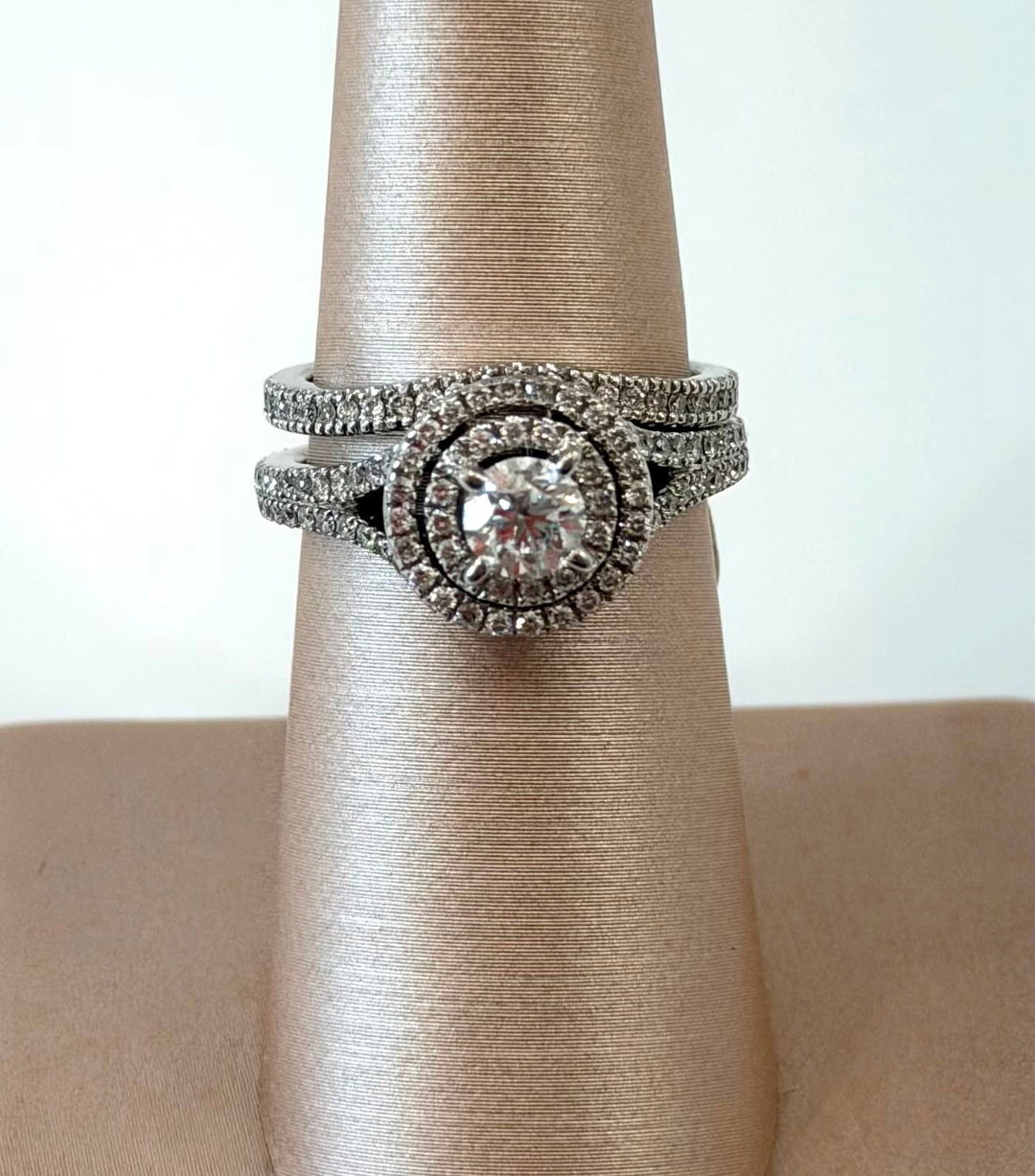 NEIL LANE 14K WHITE GOLD DIAMOND HALO BRIDAL WEDDING RING SET