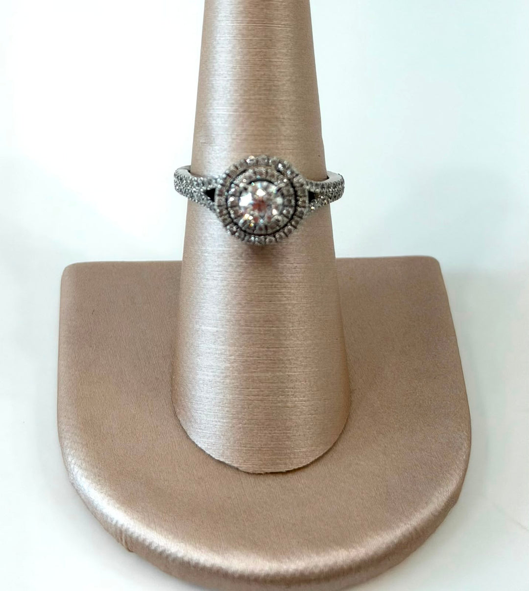 NEIL LANE 14K WHITE GOLD DIAMOND HALO BRIDAL WEDDING RING SET