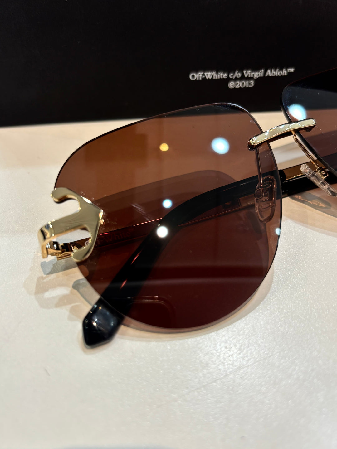 OFF-WHITE® ARROW RIMLESS ALEXANDRIA SUNGLASSES