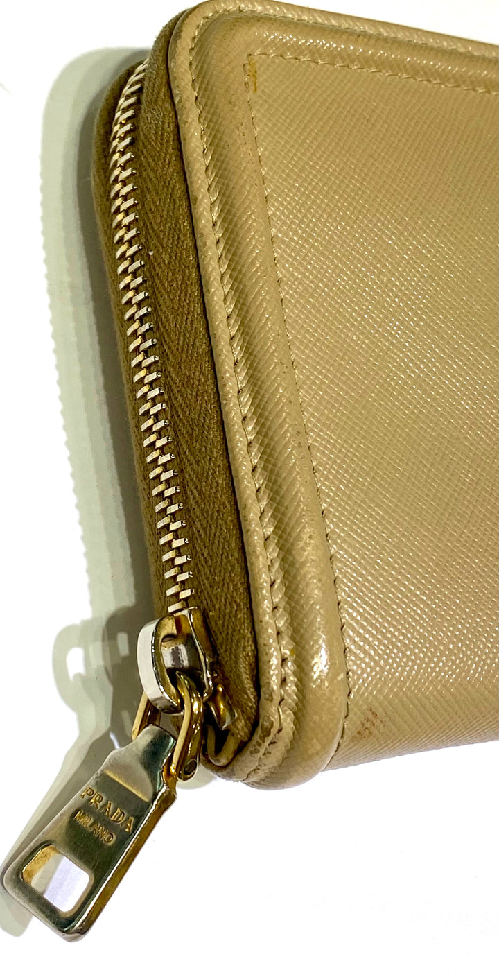 PRADA SAFFIANO LEATHER ZIP-AROUND CONTINENTAL WALLET