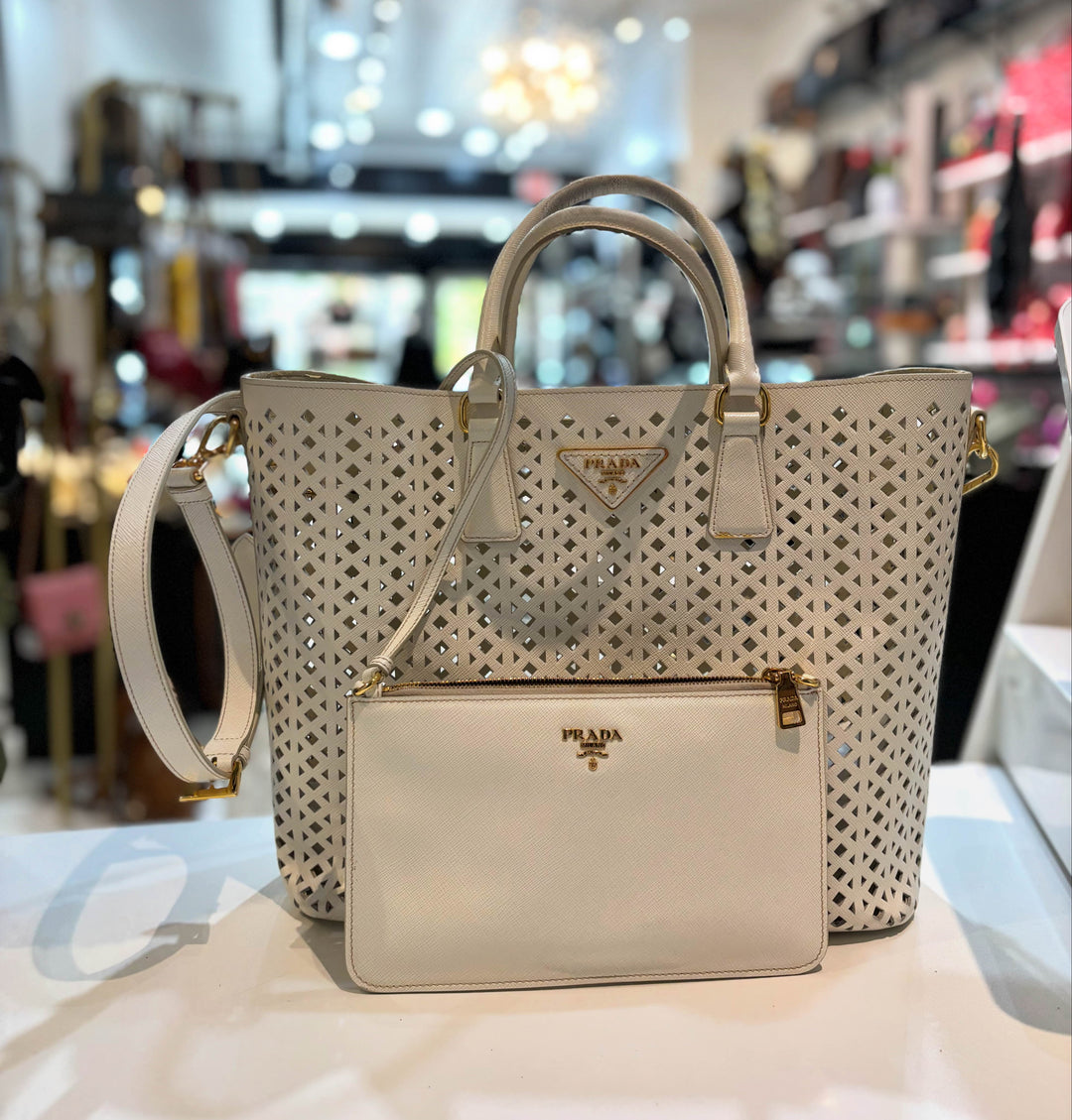 空箱　CHANEL, PRADA, HERMES 、Tiffany PRADA PERFORATED OFF WHITE LEATHER TOTE WITH POUCH