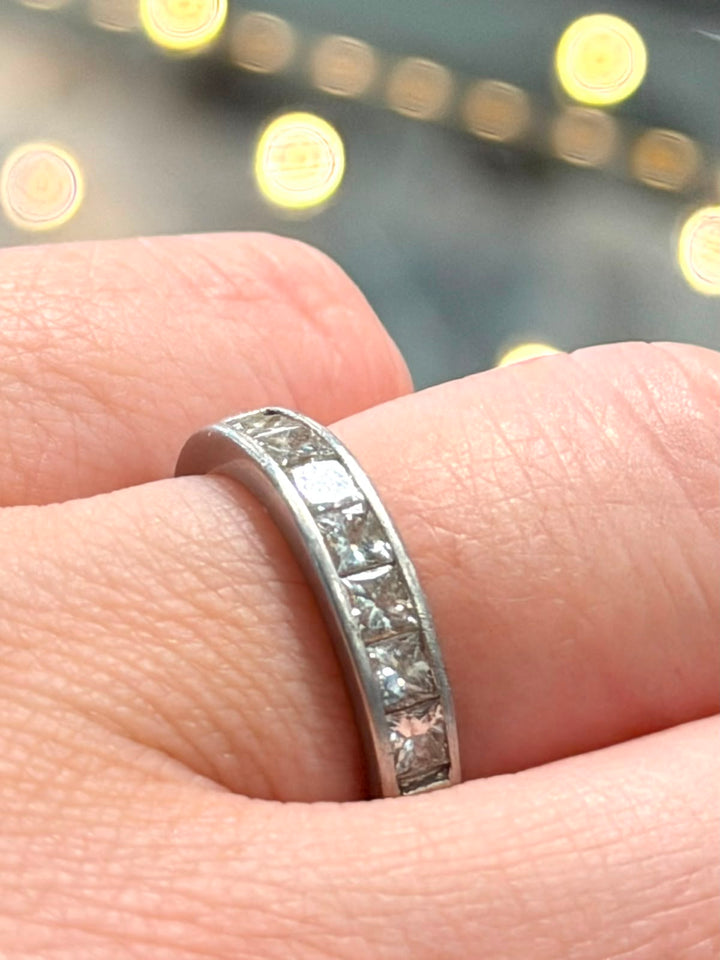 PRINCESS CUT DIAMOND WHITE GOLD WEDDING BAND